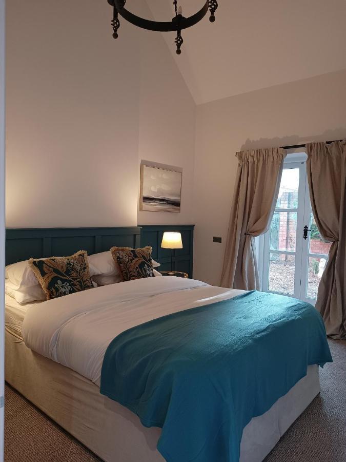 The West Wing At Eriviat Hall Hot Tub Henllan  Luaran gambar