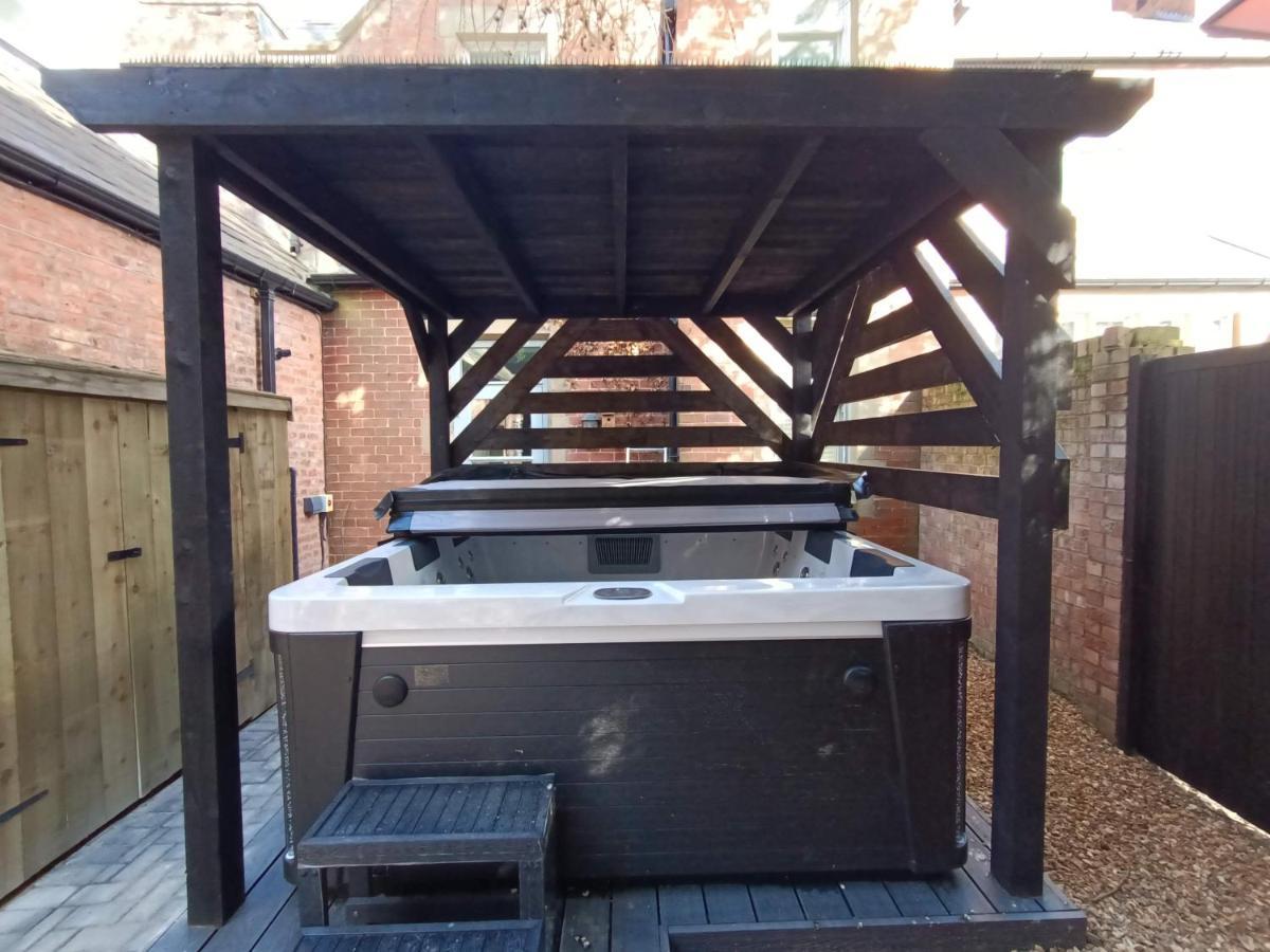 The West Wing At Eriviat Hall Hot Tub Henllan  Luaran gambar