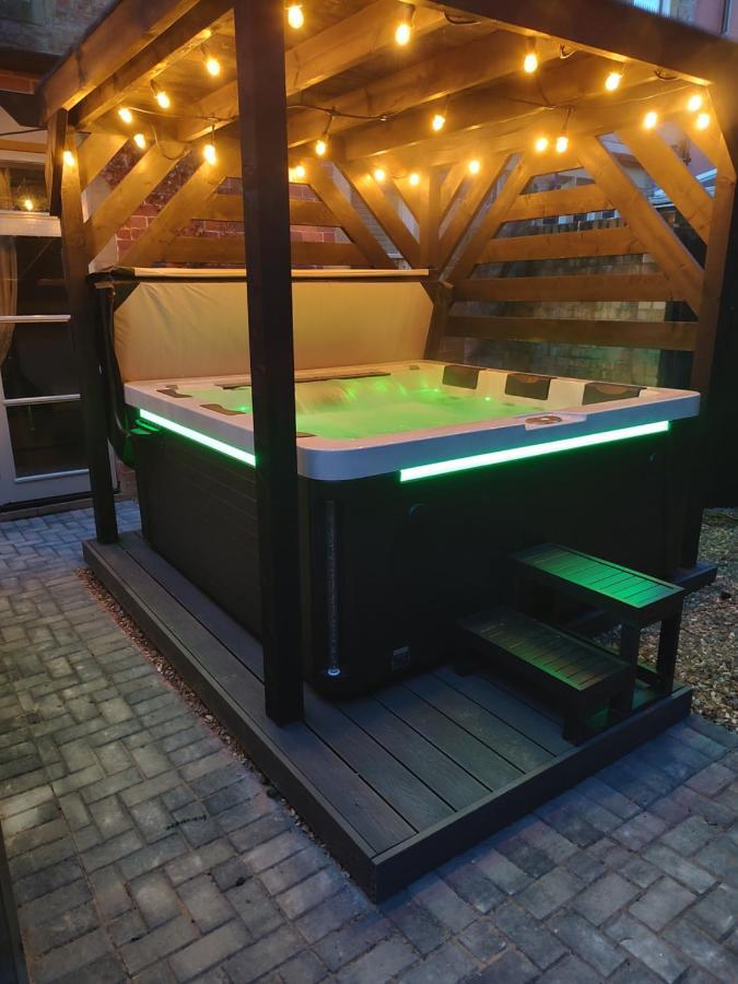 The West Wing At Eriviat Hall Hot Tub Henllan  Luaran gambar